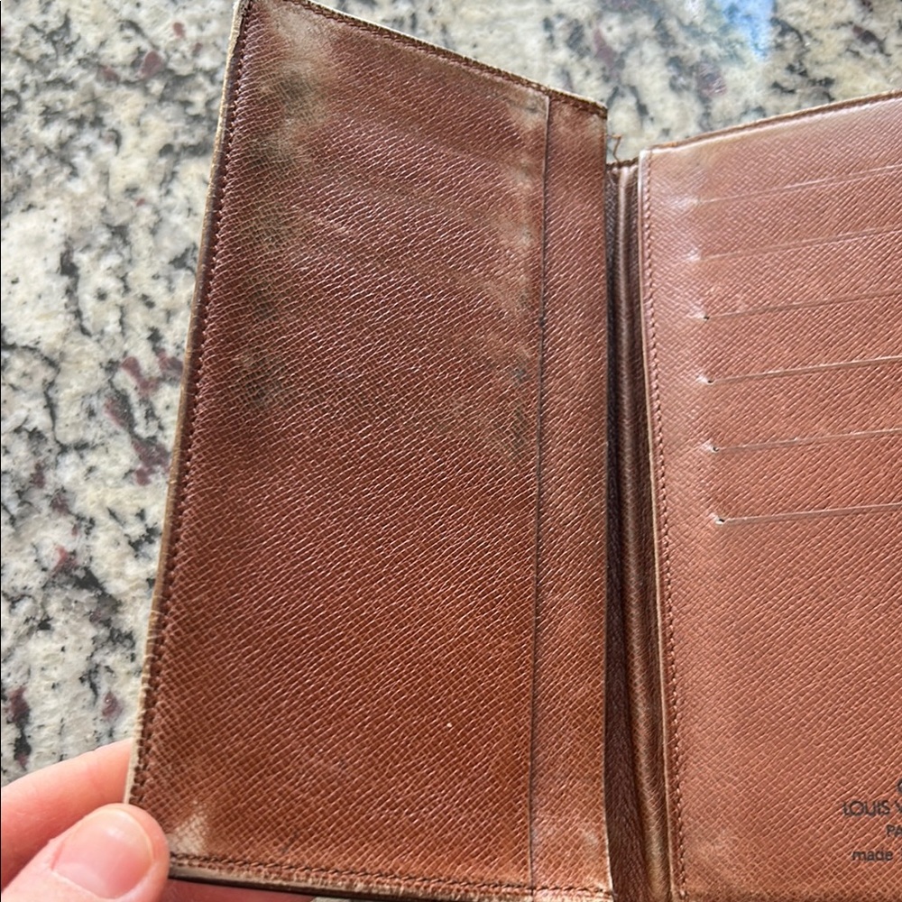 Louis Vuitton Monogram Wallet - Picture 6 of 9